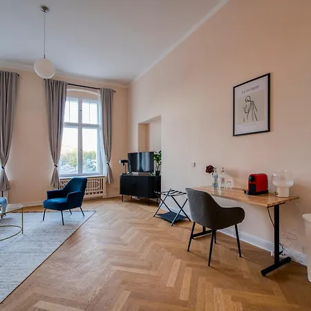 Jomi - Privates Beim Ku'damm Apartament