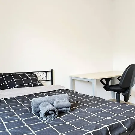 I Spacious 20sqm In Berlin-lichtenberg *