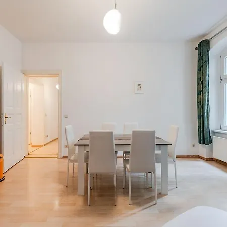 Apartment Tranquil Retreat Prenziberlin Near Alexanderplatz