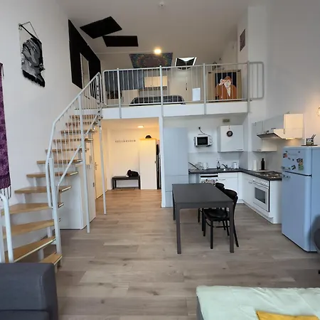 Inspiring, Bright Loft - Garage, Wifi, Bicycle * Berlino