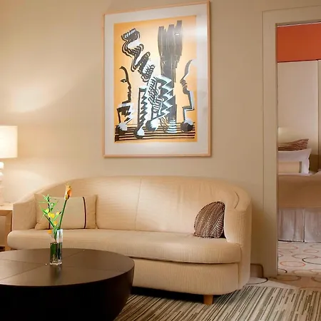 Sheraton Grand Esplanade 5*