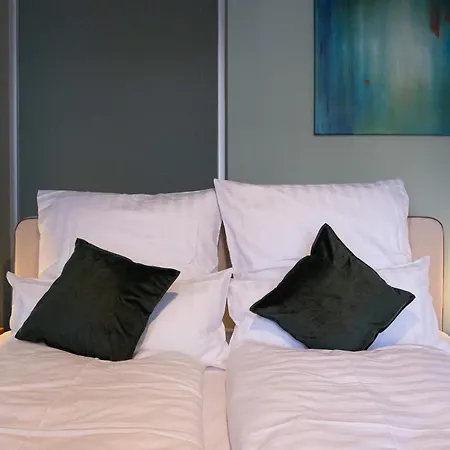 Schoenhaus Prenzlauer Berg - Grosszuegiges Design-apartment *