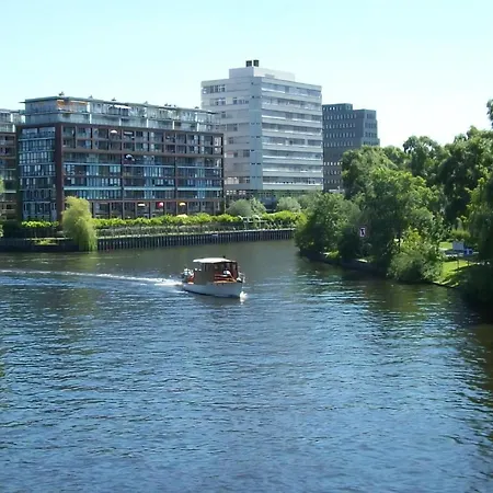 Stylische Mit Suedbalkon In Messenaehe *