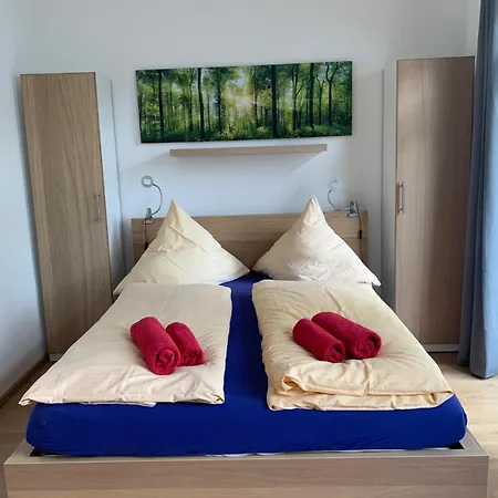 Apartment Am Schloss 2 *