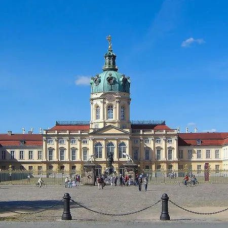 Am Schloss 2 Apartment *