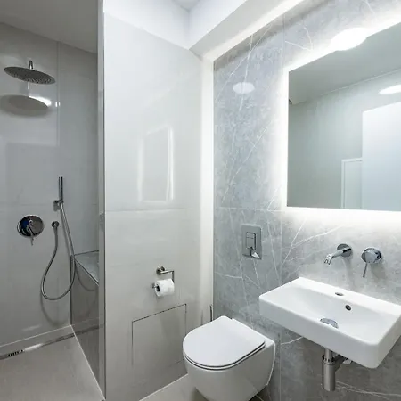 Spacious In Mitte- Feel The Citycenter Apartamento Berlín