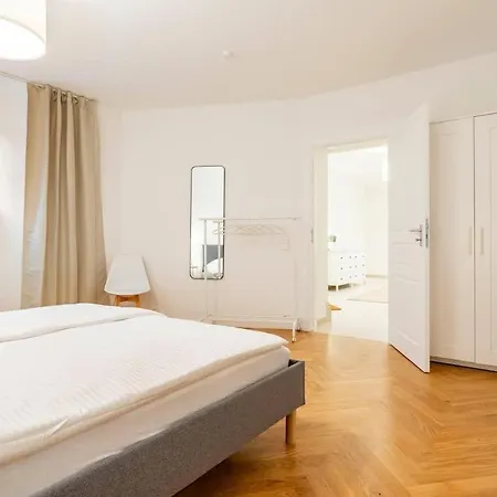 Mitte I 2 Doule Beds I Fast Wifi Apartment