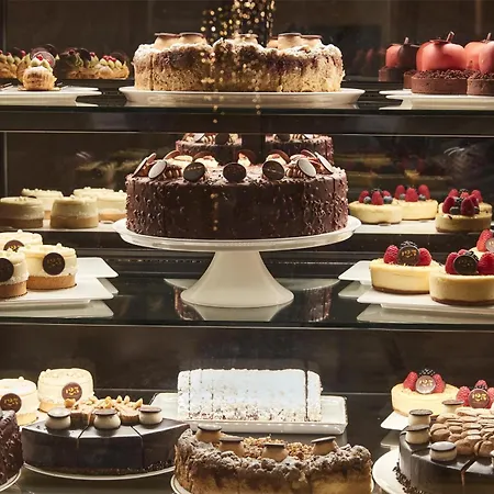 Hotel Adlon Kempinski 5*