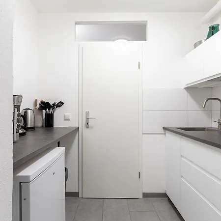 Global Living - Design I I Beamer I Kitchen I Terrace I Διαμέρισμα *
