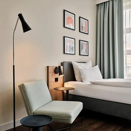 Garner - Schoeneberg By Ihg Hotel 3*