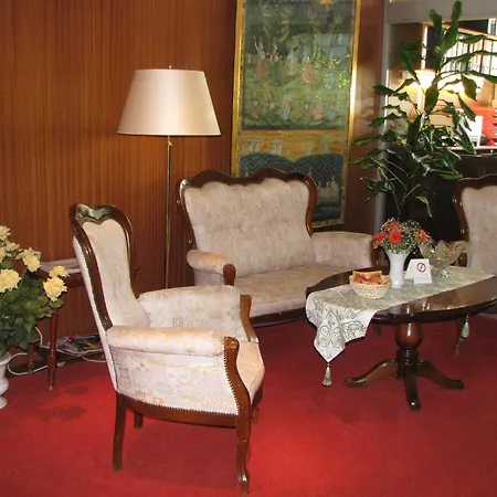 Haus Bismarck Pensjonat 2*