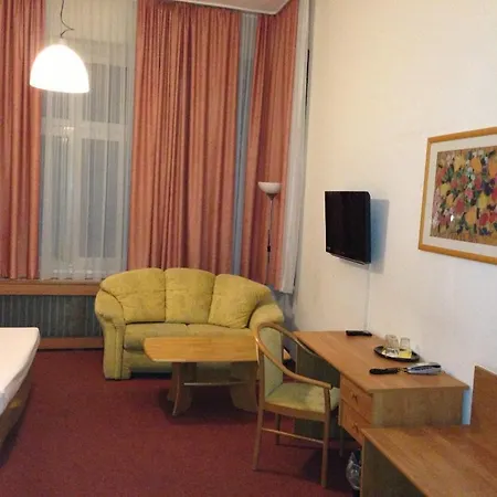 Delta 2* Berlin