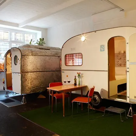 Otel Huettenpalast 2*