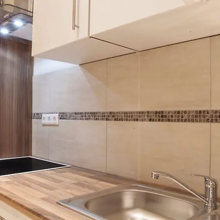 Apartment Near Checkpoint Charlie *