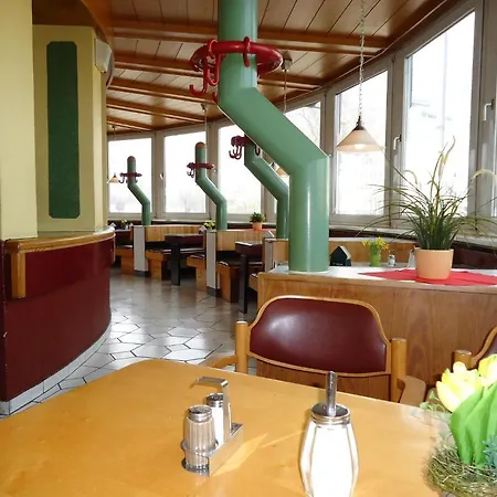 Und Rasthof Avus 2* Berlín