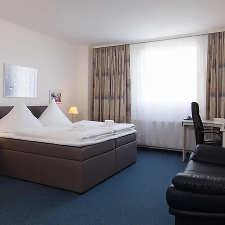 Berliner Baer Szálloda 3*