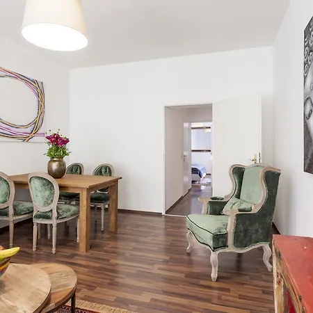 Apartman The Rheinsberger - Cosy 2br One Living Up To 6 Berlin