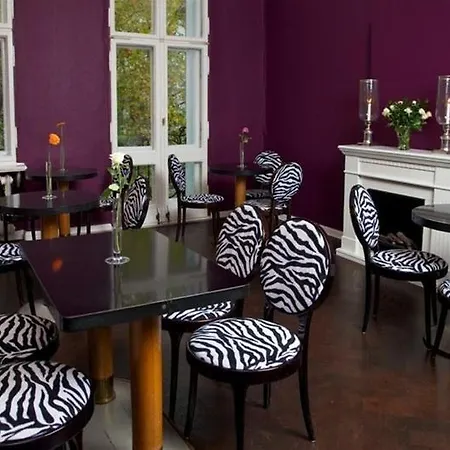 Arthotel Connection Hotel 3*