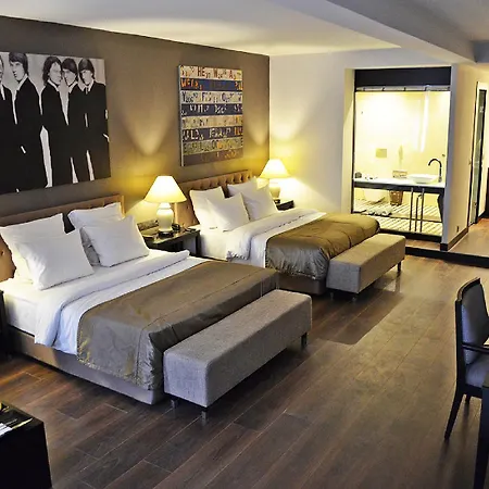 Hotel Quentin Boutique 4*