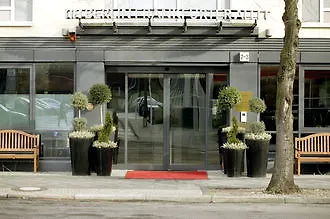 Nh City Ost 4*