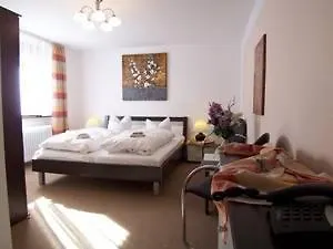 Отель Konstanz 3*