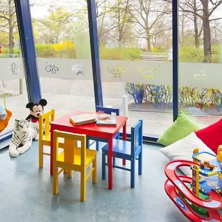 Moxy Humboldthain Park Hotel Berlino