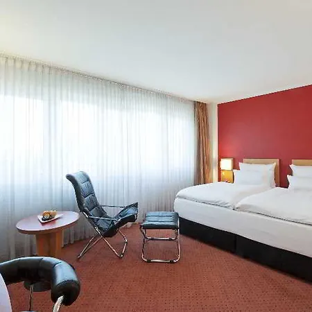 Hotel Nh City Ost 4*