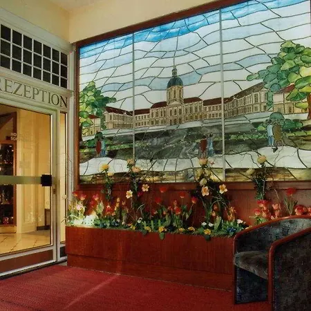 Schoeneberg Otel 3*