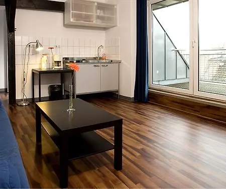 103 Hotel 2*