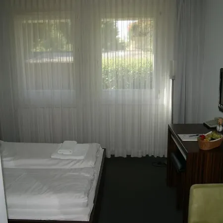 Schmoeckwitz Hotel 3*