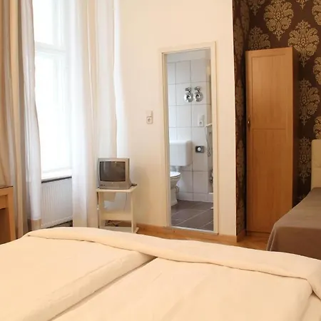 Garni Kleist Am Kurfuerstendamm 2* برلين