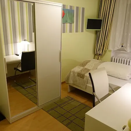 Отель Konstanz 3*