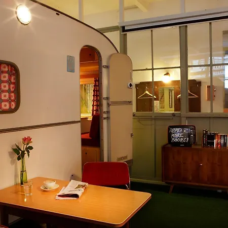 Huettenpalast Otel