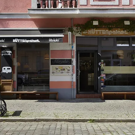 Huettenpalast Otel