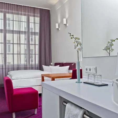Wyndham Garden Mitte 4* ברלין