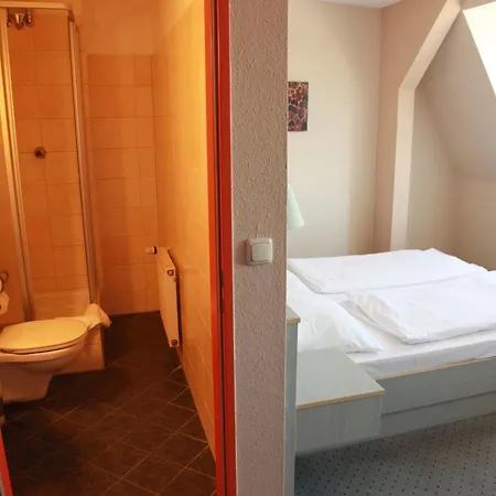 East Side Szálloda 3*