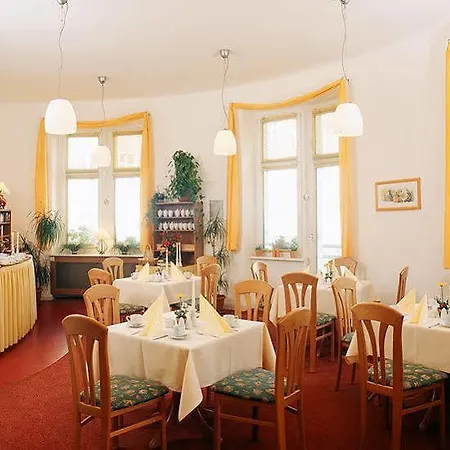 Hotel Delta 2*