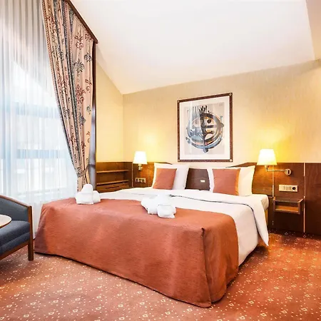 Living Mitte Hotel 4*