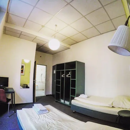 Hotel 103 2*