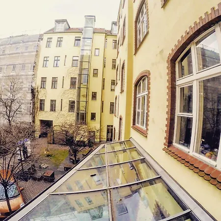 Hotel 103