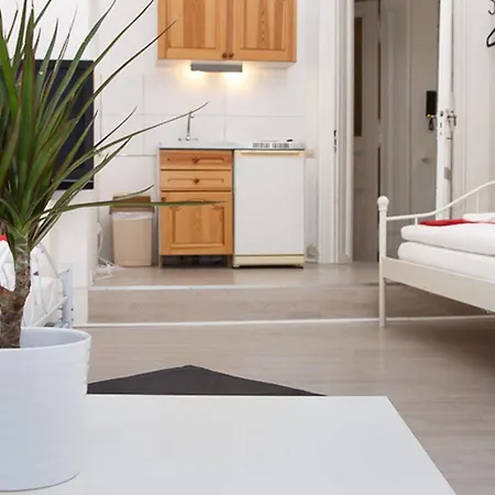 Gastehaus City Stop Guest house 3*