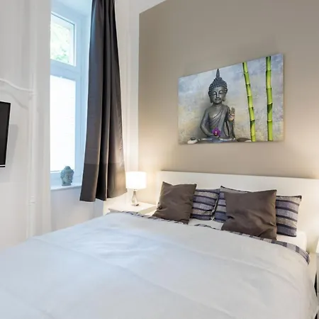 The Duesseldorfer, 1 Bedroom 1 Living Up To 4 People Apartment *