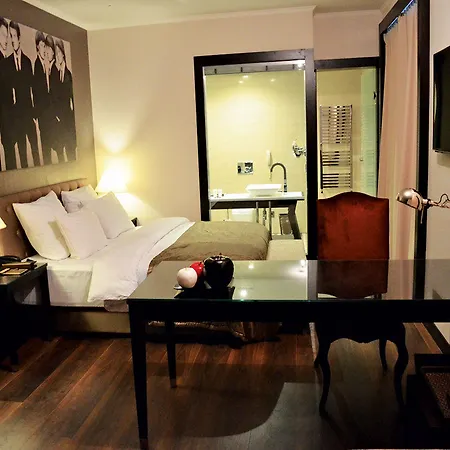 Hotel Quentin Boutique 4*
