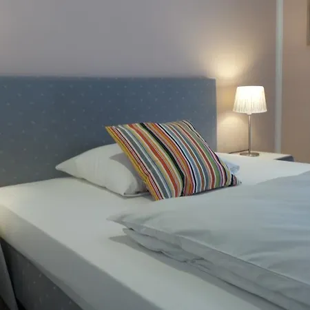 Alt - Tegel Hotel