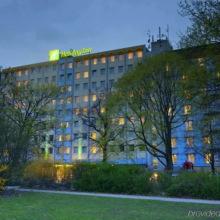 Moxy Humboldthain Park Hotel Berlino
