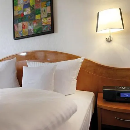 Adelante Boutique 4*