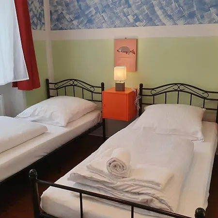 Big & Cosy Central Lichtenberg City *