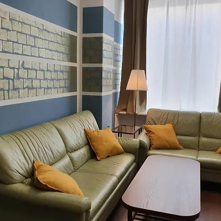 Big & Cosy Central Lichtenberg City Apartment *