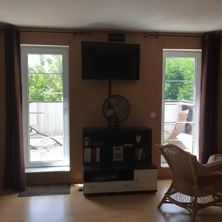 Neu Dz In Mahlsdorf Mit Terrasse -kostenloser Rucktritt Moglich- Apartment