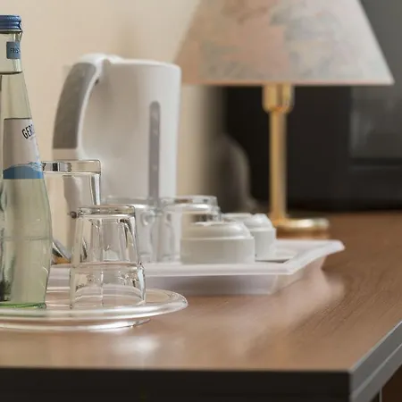 Good Morning + East Otel 3*